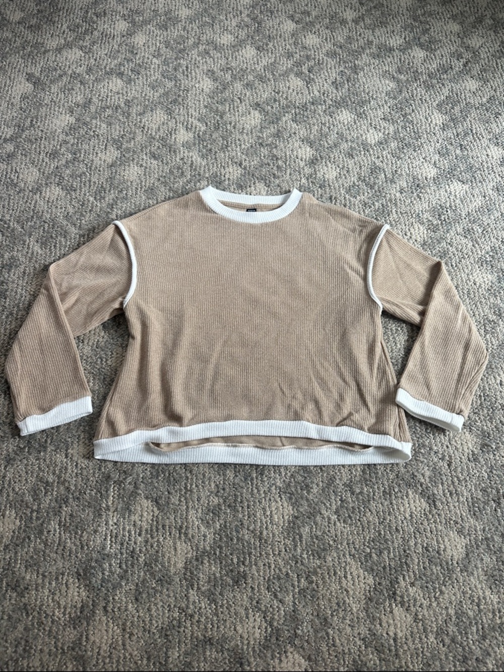 SHEIN Beige and White Contrast Trim Long Sleeve Pullover